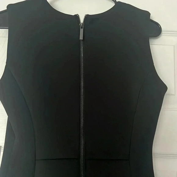 Calvin Klein Sleeveless Seam Front Scuba Crepe Crew Neck Sheath Dress Size 6 - Picture 8 of 8